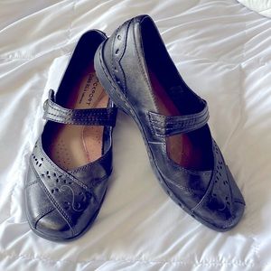 Rockport Cobb Hill Collection Women’s Size 7W Mary Janes